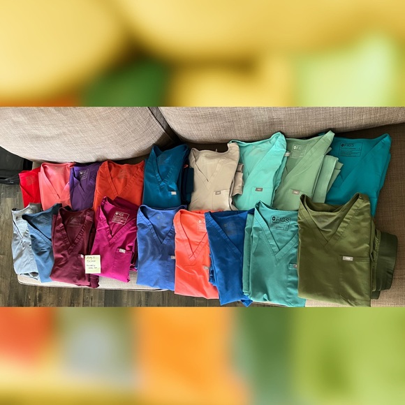 Figs set- great condition. Catarina Small+Zamora joggers petite medium. Graphite - Picture 2 of 2